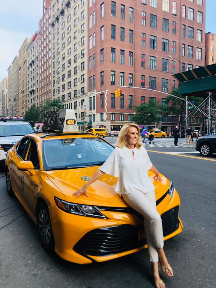Real Estate Agents Take Over a Smaller Screen: Taxi TV